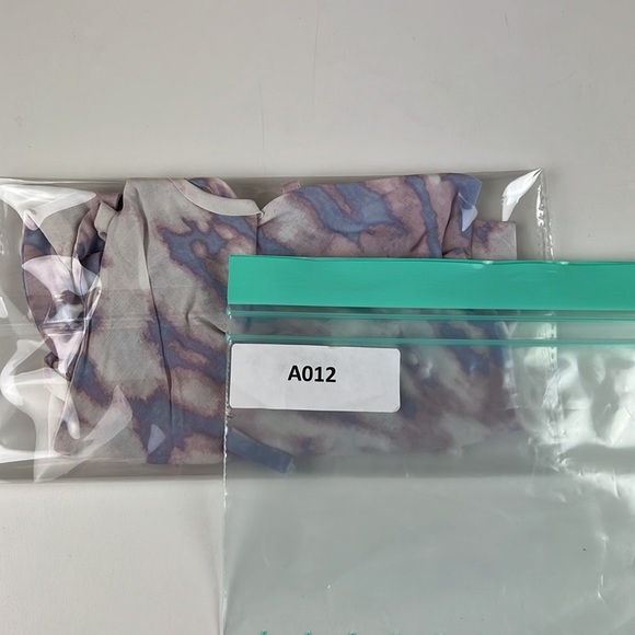 Nwt Olivaceous TieDye Kerchief Top - Picture 4 of 6